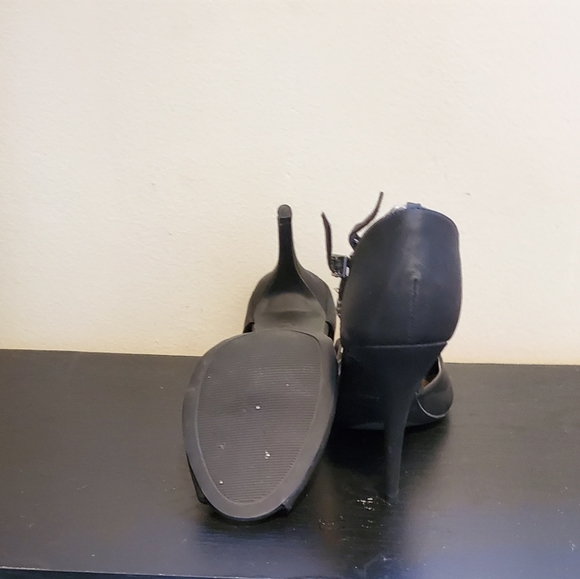 Doll House open toe heels - Picture 2 of 4